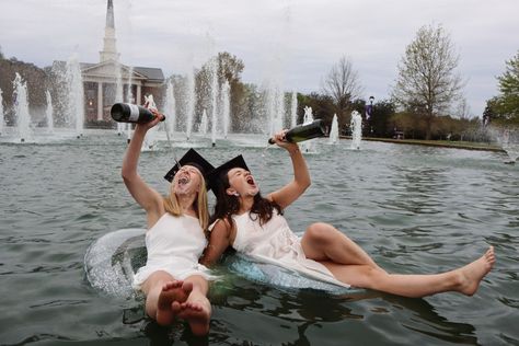 Graduation Fountain Pics, Fountain Graduation Pictures, Champagne Graduation Picture, Nurse Graduation Cap Designs, Nursing School Graduation Pictures, College Grad Photos, College Grad Pictures, Graduation Look, Nursing Graduation Pictures