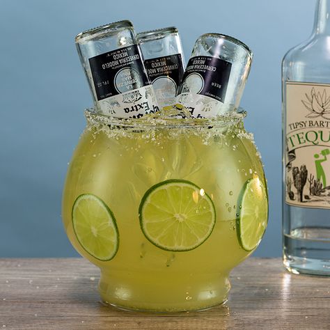 Tequila Punch Recipes, Fishbowl Cocktails Recipe, Alcohol Fish Bowl, Fish Bowl Drink Ideas, Fish Bowls Drink, Coronarita Recipe, Fish Bowl Recipe, Fish Bowl Drink, Fishbowl Cocktail