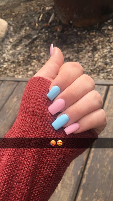 Acrylic Nail Designs Blue And Pink, Cute Blue And Pink Nails, Gender Reveal Nails Simple, Baby Pink And Baby Blue Nails, Nail Blue And Pink, Pink And Blue Acrylics, Baby Blue And Baby Pink Nails, Blue And Pink Nails Acrylic, Baby Pink And Blue Nails