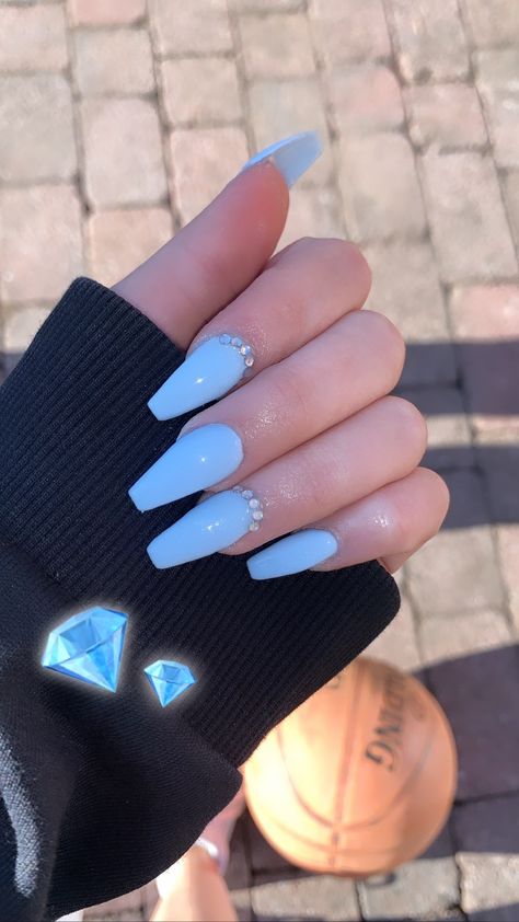 White Blue Nails Acrylic, Sky Blue Coffin Acrylics, Light Blue Nails With Diamonds, Sky Blue Acrylic Nails Coffin, Light Blue Nails With Gems, Blue Acrylic Nails With Gems, Baby Blue And White Acrylic Nails, Blue Nails Gems, Sky Blue Nails Coffin