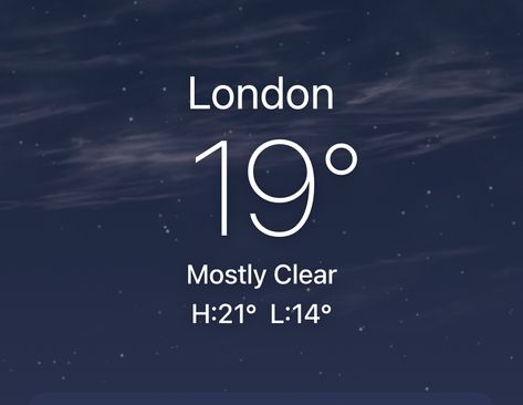 the weather app has no business being this pretty Ayla Core, Autumn London, Uk School, App Aesthetic, London Weather, Magnolia Parks, London Girl, London Vibes, Happy Autumn