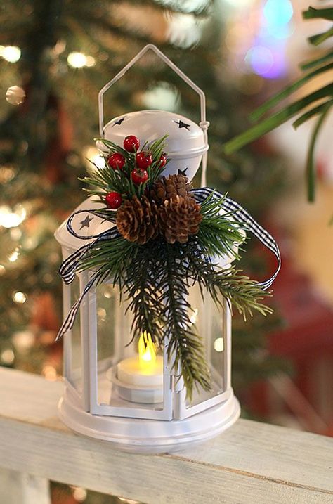 Top Christmas Lantern Decorations That Brighten Pinterest Christmas Boards – Easyday Christmas Lantern Ideas, White Lantern, Diy Christmas Lights, Christmas Lanterns, Lanterns Decor, Noel Christmas, Magical Christmas, Christmas Centerpieces, Christmas Deco