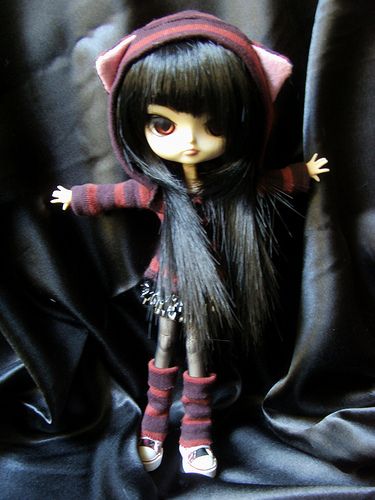 Scene Goth, Gothic Princess, Doll Scenes, Big Brown Eyes, Living Dead Dolls, Doll Aesthetic, Pullip Dolls, Valley Of The Dolls, Smart Doll