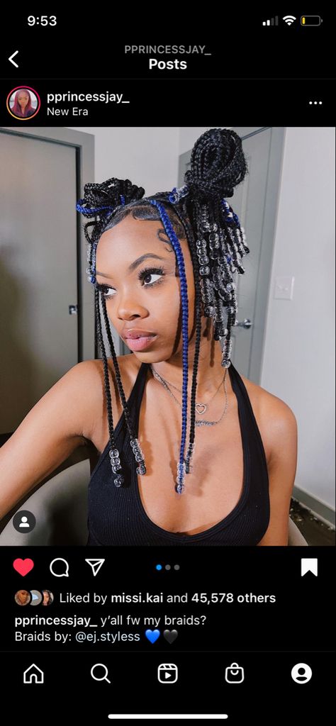 Bob With Beads Hairstyles, Bead Knotless Braids, Knotless Box Braids With Beads Styles, Box Braids Different Lengths, Knotless Box Braids With Natural Hair, Smeduiem Knotless With Beads, Shoulder Braids With Beads, Decorated Box Braids, Notlessbox Braids With Beads