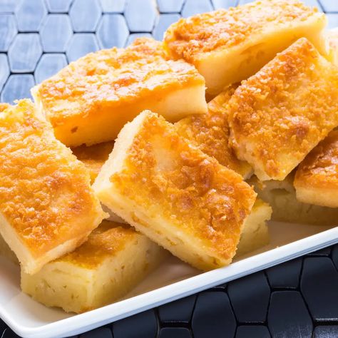 Passion Fruit Butter Mochi Recipe Recipe - Da Vine Hawaii Coconut Recipes Dessert, Hawaiian Desserts, Butter Mochi, Mochi Cake, Mochi Recipe, Coconut Desserts, Sweet Butter, Hawaiian Food, Asian Desserts