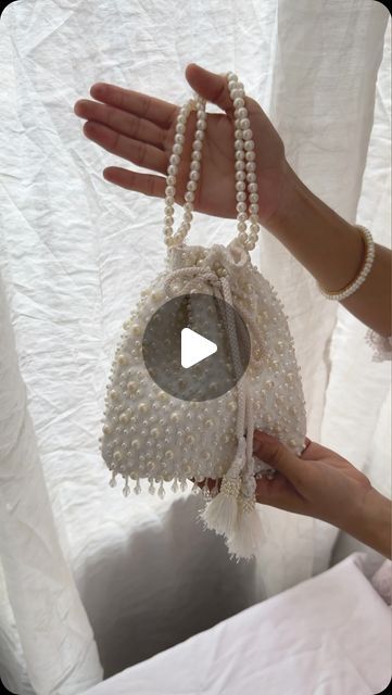 Pearl Sling Bag, Pearl Potli Bags, Potli Bags Design, How To Make Potli Bags Handmade, Pearl Bags Purses, Potli Bags Diy, How To Make Potli Bags Diy, Potli Bags How To Make, How To Make Pearl Bag