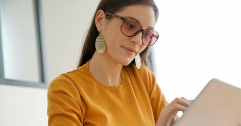 Tinted Eyeglasses for Indoor Use: 7 Things to Know Light Sensitivity Glasses, Tinted Eyeglasses, Glasses Inspo, Tinted Glasses, Light Sensitivity, Four Eyes, Blog Ideas, Light Eyes, Butterfly Frame