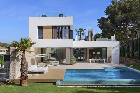 Small Villa, Contemporary Villa, Modern Villa Design, Pool Villa, Modern Style House Plans, Mallorca Spain, Modern Architecture House, Home Building Design, House Architecture Design