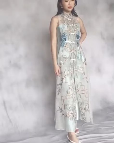 Batik Cheongsam Modern, Sangjit Dress Modern, Cny Outfit, Qipao Dress Modern, Sangjit Dress, Cheongsam Gown, Modern Qipao Dress, Cny 2024, Simple Party Dress