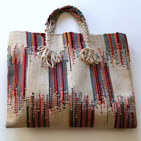 Woven Bags Weaving, Saori Weaving, Handwoven Bag, Rigid Heddle Weaving, Woven Bags, Pretty Beach, Woven Handbags, Hand Woven Textiles, Woven Tote Bag