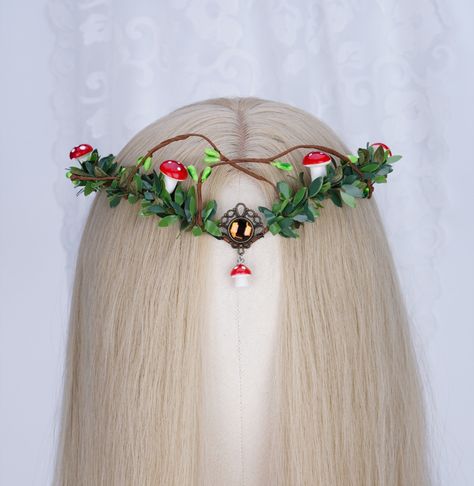 Mushroom Fairy Crown, Mushroom Hair Accessories, Mushroom Headpiece, Fairycore Cosplay, Natural Mushrooms, Mushroom Cosplay, Mushroom Crown, Elven Headpiece, Colored Mushrooms