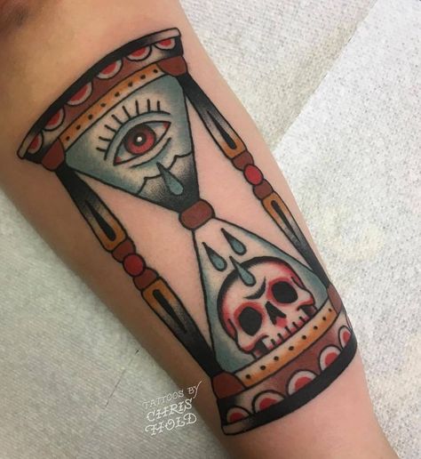 Hourglass Tattoo Stencil, Skull Hourglass Tattoo, Reference Tattoo, Flower Floor, Traditional Tattoo Inspiration, Hourglass Tattoo, Traditional Style Tattoo, Tattoo Reference, Marvel Tattoos