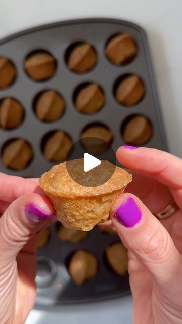 Amy Palanjian on Instagram: "Applesauce Muffins are one of the BEST toddler snacks! So easy to turn basic, affordable ingredients into the yummiest snack or breakfast. 

Comment RECIPE to have the full info sent to your DMs (look in the Notes at the end of the recipe for the allergy swaps!)

https://www.yummytoddlerfood.com/applesauce-muffins/

#toddlerfood #toddlersnack #babyfood #easybaking #foodbudget" Best Toddler Snacks, Amy Palanjian, Applesauce Muffins, Toddler Food, Toddler Snacks, Baby Eating, Toddler Meals, Kids Lunch, Budget Meals