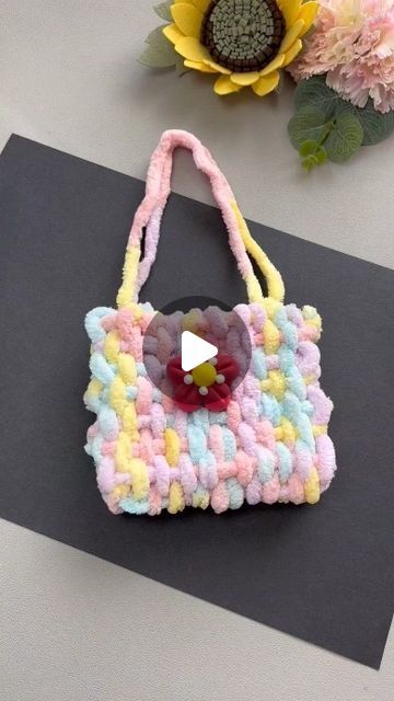 Aesthetic Crafts With Paper, Kids Bag Crochet, Parents Day Craft, Wool Crafts For Kids, Weaving Crafts For Kids, Weaving With Kids, Weaving Loom For Kids, Kids Weaving Projects, Weaving Kids