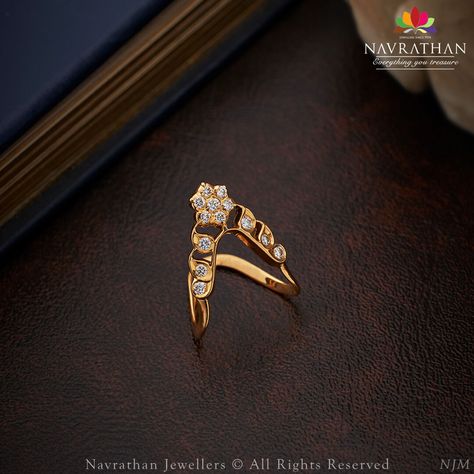 Pradanapu Rings Gold, Pradanam Ring Designs, Vanki Designs Jewellery Ring, Vanki Ring Gold, Gold Vanki Ring Designs, Rings Indian Gold, Vangi Ring, Diamond Vanki, Vanki Ring Design