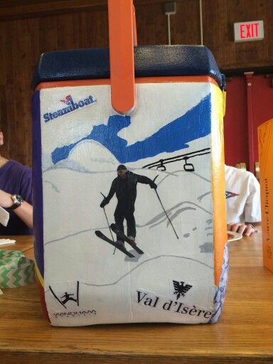 ski skiing cooler side Frat Coolers Ideas Formal, Hand Painted Coolers, Painted Fraternity Coolers, Nola Cooler, Cooler Connection, Formal Cooler Ideas, Fraternity Coolers, Ski Mountain, Delta Chi