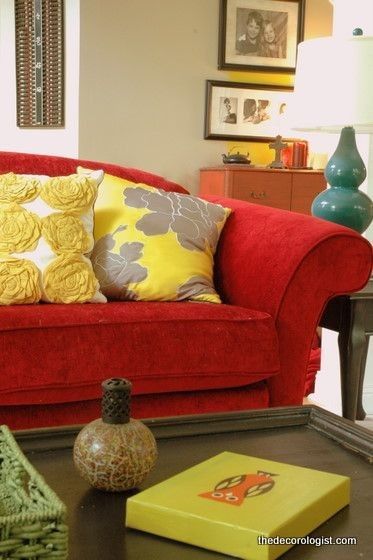 Yellow Red Living Room, Red Sofa Living Room Ideas Color Combos, Turquoise Lamp, Sofa Yellow, Teal Lamp, Turquoise Home Decor, Taupe Walls, Red Furniture, Red Couch