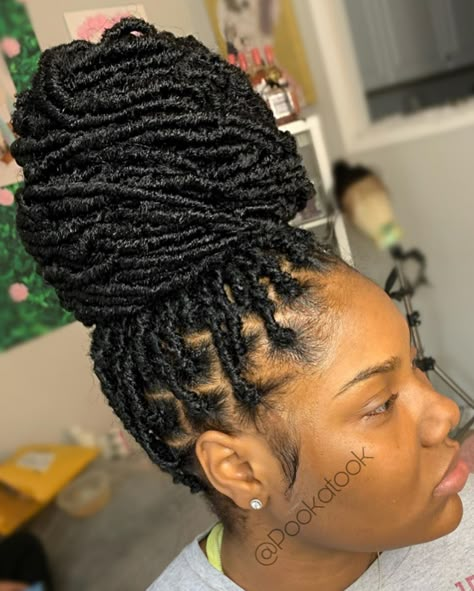 Seren Locs Hairstyles, Draid Locks Hairstyles For Women, Straight Up Hairstyles Braids, Up Hairstyles Braids, Straight Up Hairstyles Braids African, Straight Crochet Hairstyles, Black Hairstylist, Black Braids Hairstyles, Straight Up Hairstyles