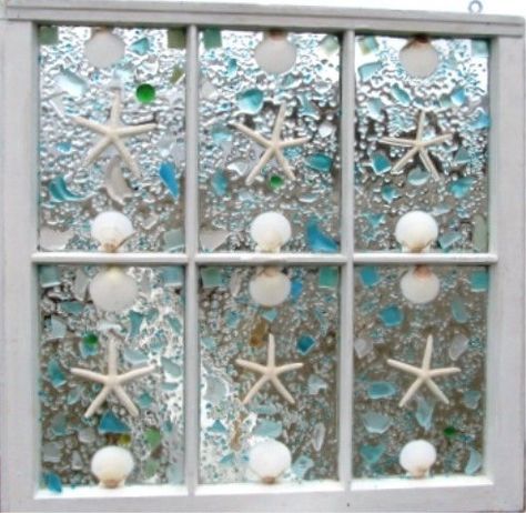 Crafters, I need advice and tips to do this... What kind of glue should I use to place shells and other decorations on window glass??? Help! Sea Glass Window Art, Sea Glass Window, Window Diy, Window Crafts, Window Projects, Bathroom Window, Glass Window Art, Deco Nature, Glass Art Projects