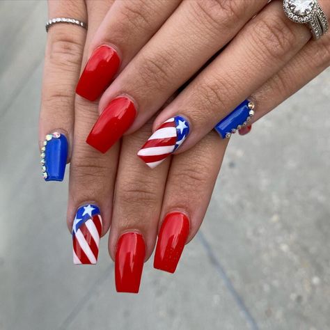 Rockabilly Nails, American Flag Nails, Patriotic Nails Design, Firework Nails, Flag Nails, Patriotic Nails, American Nails, Usa Nails, Fourth Of July Nails