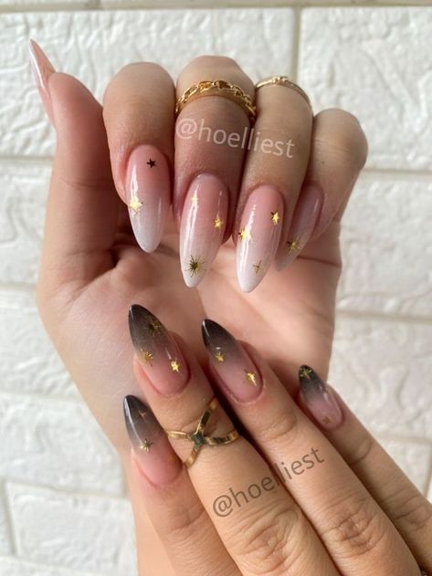 White Ombre Nails With Gold, Black And White Ombre Nails, Nails With Gold Stars, Ombre Nails With Gold, White Ombre Nails, Black And White Ombre, Black And Nude Nails, Black Ombre Nails, Black Almond Nails