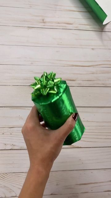 LENNIA (Folding Queen 👑) on Instagram: "Easy way to gift wrap a circular item #wrappingpaper #wrappingpresents #wrappinghacks #wrappinggifts" How To Wrap A Circular Gift, How To Wrap, Present Wrapping, Christmas Inspo, Paper Folding, Gift Wrap, Wrapping Paper, Gift Wrapping, Queen