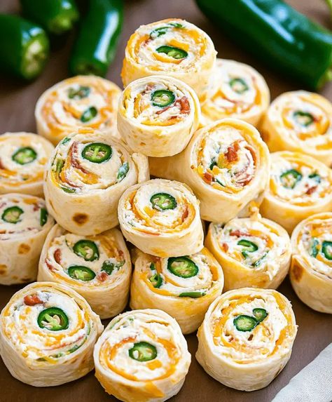 Jalapeno Popper Cream Cheese Pinwheels With Tortillas Recipe Pepper Jelly Cheese Dip, Broccoli Cheese Casserole Easy, Ritz Cracker Recipes, Cream Cheese Pinwheels, Tortilla Pinwheels, Tortillas Recipe, Cream Cheese Appetizer, Beef Tenderloin Roast, Cheese Pinwheels