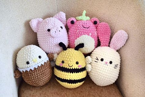 Crochet Squishmallow Pattern, Squishmallow Pattern, Crochet Squishmallow, Easy Crochet Animals, Confection Au Crochet, Crochet Plushies, Crochet Simple, Fun Crochet, Fun Crochet Projects