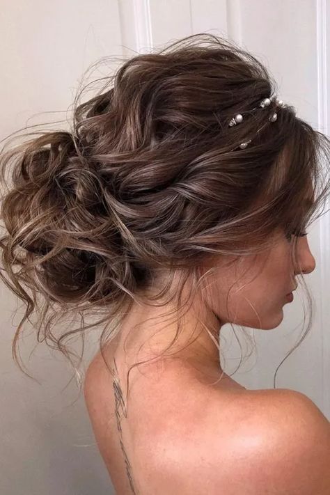 Messy Hair Updo, Messy Wedding Hair, Messy Updo, Peinados Recogidos, Best Wedding Hairstyles, Wedding Hair Inspiration, Braided Hairstyles For Wedding, Wedding Hairstyles Updo, Wedding Updo