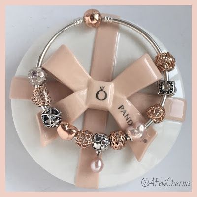 Gold And Silver Pandora Bracelet, Pandora Bracelet Rose Gold, Silver Pandora Bracelet, Bracelets For Ladies, Pandora Bracelet Designs, Pandora Inspiration, Pandora Rose Gold, Pandora Gold, Pandora Jewelry Charms