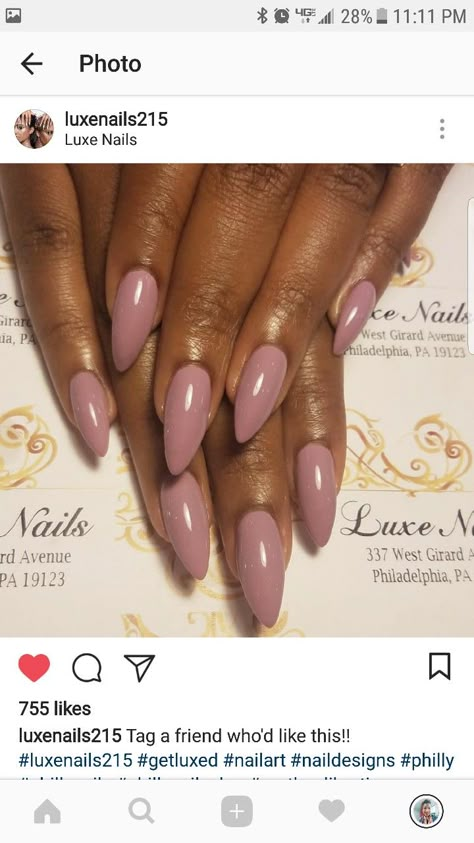 Swag Nails Almond, Nail Ideas Powder, Dip Nail Ideas Almond, Nail Ideas Almond Short, Salmon Pink Nails, Dip Nails With Tips, Neutral Ombre Nails, Almond Nails Fall Colors, Nail Ideas August