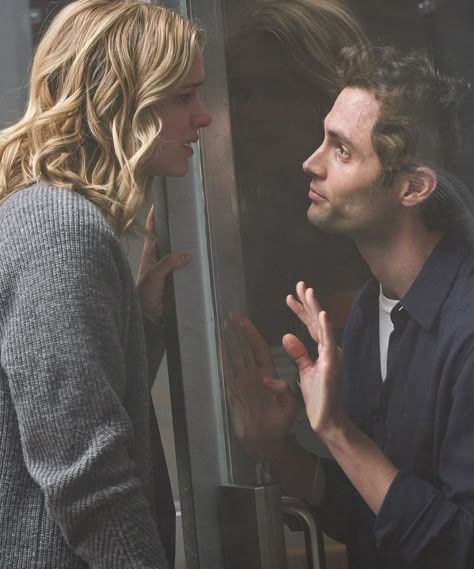 You Netflix Series Aesthetic, Killer Joe, Elizabeth Lail, Penn Badgley, Netflix Movies, Shows On Netflix, Netflix Series, Best Tv Shows, Film Serie