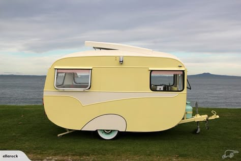 RETRO CLASSIC LILLIPUT - FULLY RESTORED | Trade Me Vintage Trailers For Sale, Vintage Trailers Restoration, Retro Trailers, Vintage Trailer Interior, Vintage Camper Interior, Chuck Box, Vintage Camper Remodel, Retro Caravan, Vintage Rv