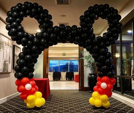 Mickey Halloween Balloon Arch, Mickey Mouse Arch Balloons, Mickey Mouse Clubhouse Birthday Party Cake, Mickey Mouse Bday Party Ideas, Disney Theme Balloon Decoration, Mickey Mouse Birthday Balloon Arch, Mickey Mouse Birthday Balloons, Mickey Mouse Birthday Party Ideas 1st For Boys, Oh Twoodles Boy Party