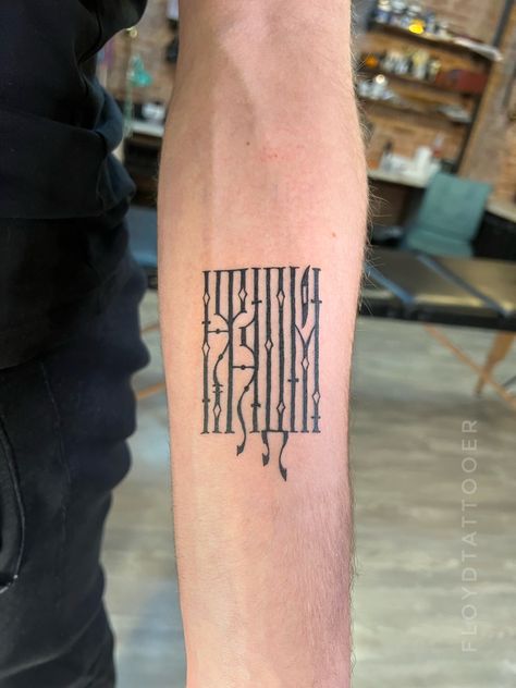 Russian style of lettering tattoo Russian Style Tattoo, Cyrillic Tattoo, Russian Tattoo, Letter Tattoo, Lettering Tattoo, Russian Style, Russian Fashion, Tattoo Lettering, Tattoos