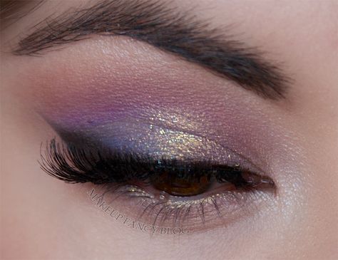 ~αи∂ ι мιѕѕ уσυ мσяє тнαи αиутнιng ιи тнιѕ ωσяℓ∂~ Pinkish Purple Makeup Looks, Pink And Lilac Eyeshadow, Purple Glowy Makeup, Lavander Dress Makeup Ideas, Lavender And Gold Eye Makeup, Pink Lilac Makeup, All Amythest Colourpop, Pale Purple Eyeshadow, Light Lavender Makeup