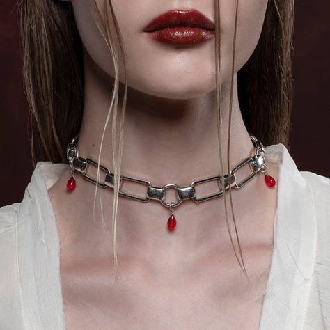 Gothic Elegance, Plus Size Rings, Choker Gold, Hair Accessories Collection, Layered Chokers, Rhaenyra Targaryen, Autumn Winter Collection, Glasses Chain, Choker Collar