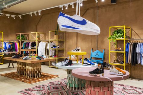 Racial Diversity, Sneaker Displays, Sneaker Shop, 2019 Runway, Store Interiors, Visual Culture, Sneaker Stores, Shoe Display, Retail Interior