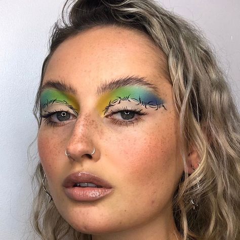 2,187 Likes, 24 Comments - Milk Makeup (@milkmakeup) on Instagram: “if ur not already following Irish angel @frankiepdarling for fresh as hell look inspo...wyd???🦋 -…” Barbed Wire Eyeliner, Everyday Makeup Ideas, Makeup Moodboard, Beautiful Makeup Ideas, Makeup Reference, Colourful Makeup, Makeup Face Charts, Face Charts, Inspo Makeup