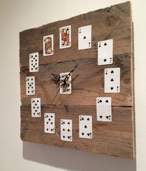 Decor Ikea, Dekor Diy, Wood Clock, Reclaimed Pallet Wood, Diy Furniture Easy, Diy Holz, Wood Clocks, Crafts To Make And Sell, Diy Clock