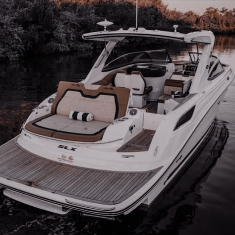 Pontoon Boats Ideas, Mini Yacht, Yatch Boat, Dream Boat, Dream Life House, Dream Beach Houses, House Construction Plan, Cool Boats, Yacht Life