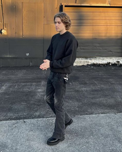 Black Boots Outfit Men, How To Style Doc Martens, Style Doc Martens, Edgy Vibes, Boots Outfit Men, Black Boots Outfit, Classy Outfits Men, Street Style Outfits Men, Mens Casual Dress Outfits