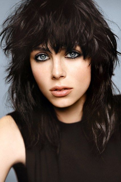 Edie Campbell is the newest face of Yves Saint Laurent fragrance, joining the likes of Emily Blunt and Jessica Chastain Rock And Roll Hairstyles, Rock And Roll Hair, Roll Hair, Rocker Hair, Edie Campbell, Rock Hairstyles, Roll Hairstyle, Shag Hairstyles, Shag Haircut