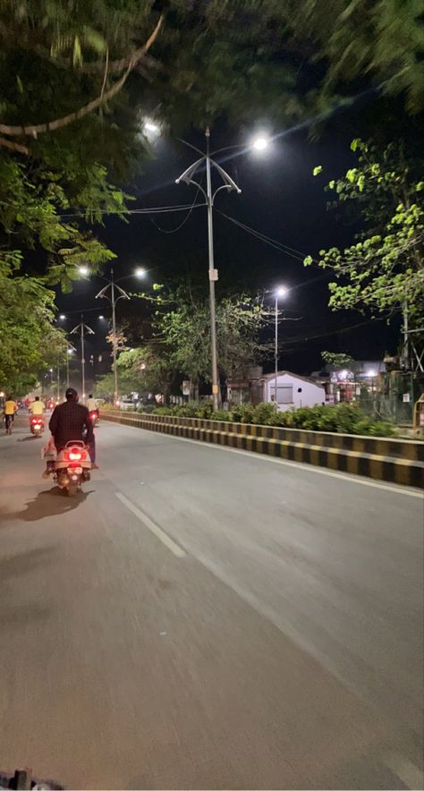 Solapur City Snap, Jaipur Snapchat Stories Night, Jabalpur Snap, Night Road Snapchat Stories, Road Snap Night, Jaipur Night Snap, Pune Night Snap, Delhi Snaps Night, Delhi Night Snap