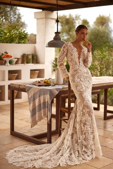 Elena Morar BL-023 – Marelli Exclusive Boho Veils, Mermaid Wedding Gown, City Bride, Wedding Gowns Mermaid, Lace Mermaid, Lace Mermaid Wedding Dress, Lace Wedding Dress, Elegant Wedding Dress, Fitted Silhouette