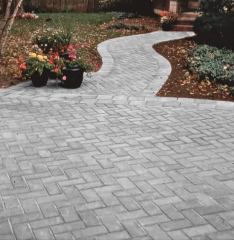 Concrete Pavers Walkway, Backyard Pavers, Concrete Backyard, Driveway Pavers, Outdoors Aesthetic, Patio Stone, Pavers Design, Garden Pavers, Paver Designs