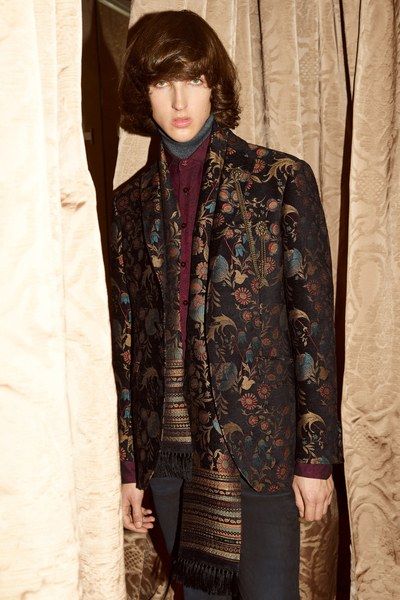 Etro Fall 2019 Menswear Collection - Vogue Art Nouveau Fashion, Fashion Cover, Special Clothes, Event Outfit, Milan Fashion Weeks, Print Trends, Vogue Magazine, Trend Forecasting, Menswear Collection