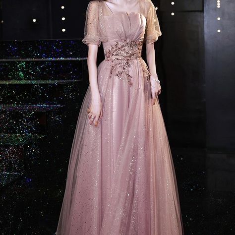 New Birthday Banquet Party Elegant Socialite Host Fairy Slim Evening Dress For Women #SummerFashion #SkinnyDress #SleevelessDress #PartyDress #ClubWear #FashionTrends #SummerStyle #DressToImpress #Fashionista #OOTD #StyleInspo #ChicStyle #TrendyLook #FashionForward #DressGoals Birthday Banquet, New Birthday, Banquet Party, Long Light, Mid Length Skirts, Champagne Color, Maxi Dress Party, Color Shorts, Pink Shorts