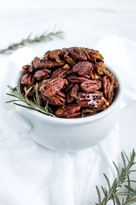 Savory Food Gifts, Pecan Snacks, Savory Gifts, Rosemary Pecans, Holiday Cheese Board, Appetizers For A Party, Dessert Birthday, Appetizer Board, Georgia Food