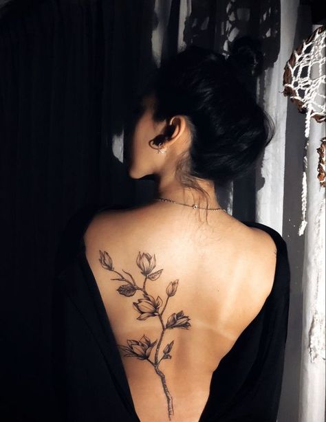 Artsy Back Tattoo Women, Power Line Back Tattoo, Nature Back Tattoo Women, Back Tattoo Composition, Unique Back Tattoos Women, Back Tattoo Women Flower, Flowers Tattoo Back, Back Tats Women, Botanical Back Tattoo